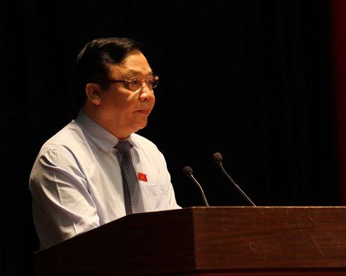 Phó Chủ tịch Quốc hội Huỳnh Ngọc Sơn phát biểu về tình hình Biển Đông hiện nay trong buổi tiếp xúc cử tri