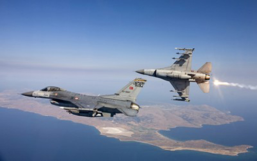 Indonesia tuyên bố sẽ triển khai máy bay F-16 để chống 'trộm' trên Biển Đông