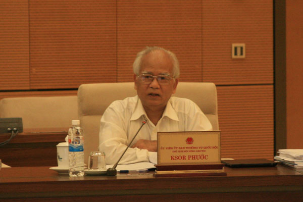 Chủ tịch Hội đồng Dân tộc K'Sor Phước trích dẫn đến tình hình Biển Đông hiện nay trong phiên họp UBTVQH