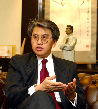 Daniel Fung, chủ tịch Viện Luật quốc tế châu Á – Thái Bình Dương đang tìm cách trì hoãn vụ kiện Biển Đông
