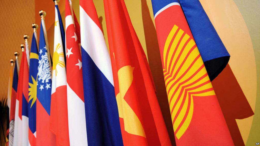 Tình hình Biển Đông cùng Tuyên bố về ứng xử của các bên tại Biển Đông (DOC) là nội dung cuộc họp bàn mới nhất giữa Trung Quốc và ASEAN