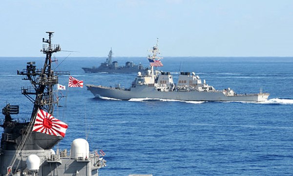 Hiện Trung Quốc đang phản ứng dữ dội sau khi Nhật Bản tuyên bố đang cân nhắc tuần tra Biển Đông