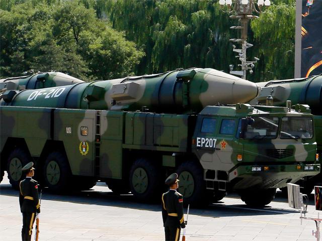 Trung Quốc ‘khoe’ hàng loạt vũ khí trên không và trên bộ sau phán quyết vụ kiện Biển Đông