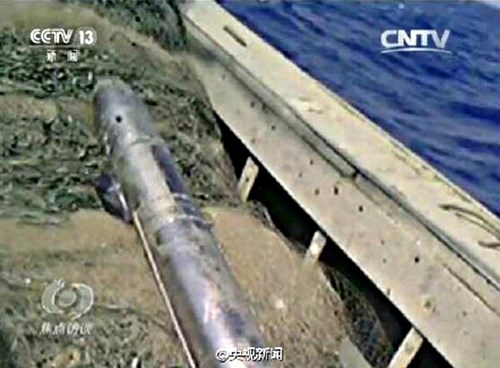 Cỗ máy lạ có bề ngoài như một quả ngư lôi được ngư dân Trung Quốc tìm thấy dưới Biển Đông