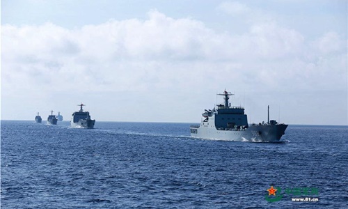 Tàu chiến Trung Quốc tập trận chiếm đảo trên Biển Đông
