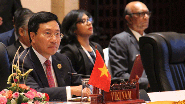 Phó thủ tướng Phạm Bình Minh đề cập nhiều đến tình hình Biển Đông hiện nay tại Hội nghị Bộ trưởng Ngoại giao ASEAN lần thứ 49
