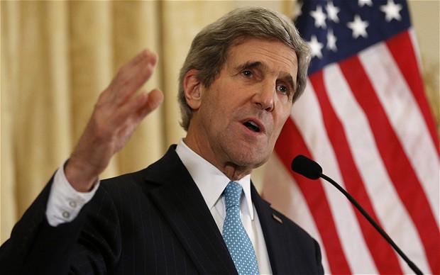 Ngoại trưởng Mỹ John Kerry thúc giúc Philippines đàm phán với Trung Quốc về vấn đề Biển Đông