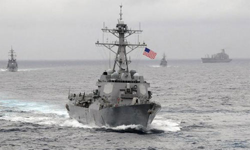 Việc Mỹ  tuần tra quanh các đảo nhân tạo trái phép của Trung Quốc ở Biển Đông thu hút sự chú ý của các nước trong và ngoài khu vực