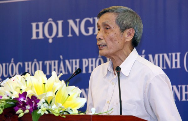 Chuẩn đô đốc Lê Kế Lâm cho rằng việc tàu chiến Trung Quốc đe dọa tàu Việt Nam trên Biển Đông là ‘không thể chấp nhận được’