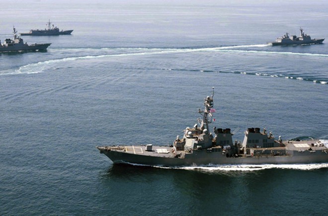 Trước đó, vào ngày 27/10, Mỹ đã chính thức đưa tàu khu trục tên lửa USS Lassen tới tuần tra ở Biển Đông
