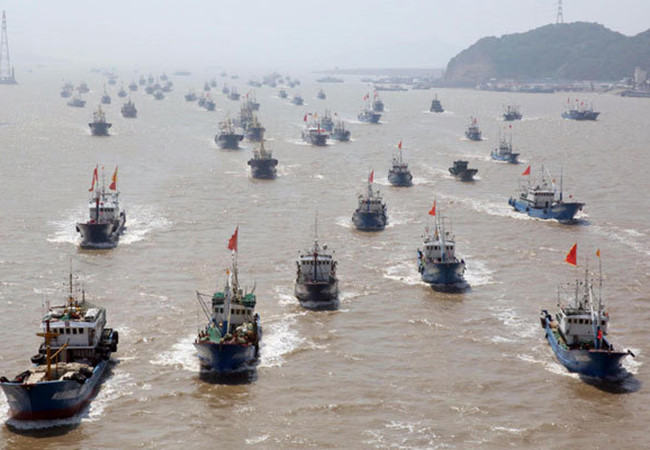 Số lượng tàu cá Trung Quốc đánh bắt trái phép trên Biển Đông khiến nhiều nước lo ngại