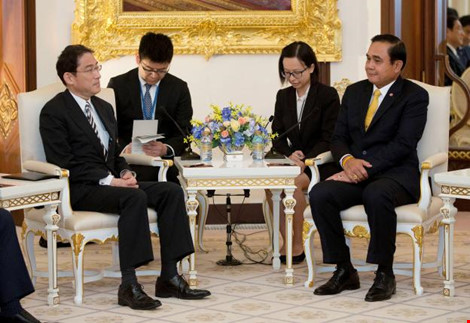Ngoại trưởng Nhật Bản Fumio Kishida kêu gọi mong chóng thông qua Quy tắc ứng xử ở Biển Đông