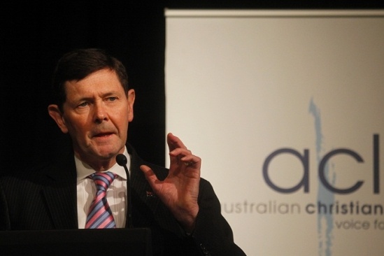 Bộ trưởng Quốc phòng Australia Kevin Andrews đã nhiều lần tỏ ý quan ngại về tình hình Biển Đông hiện nay