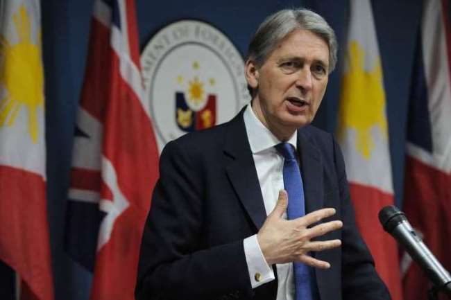 Ngoại trưởng Anh Philip Hammond phát biểu về tình hình Biển Đông nhân chuyến thăm Philippines