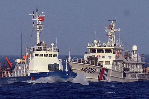 Tàu hải giám Trung Quốc tấn công tàu Cảnh sát biển Việt Nam