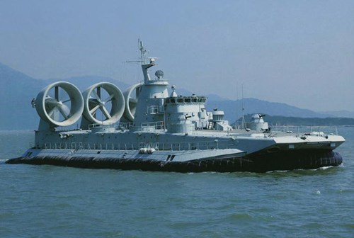 Philippines lo ngại Trung Quốc sẽ đưa tàu đổ bộ Zubr tới thị uy ở Biển Đông