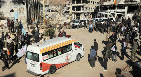 Xe của Liên Hợp Quốc tại thị trấn Madaya, Syria, theo tình hình chiến sự Syria mới nhất 