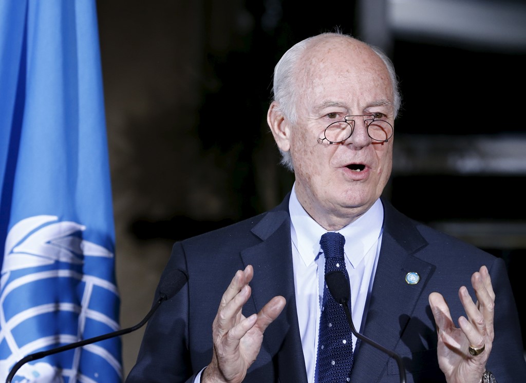 Phái viên Liên Hợp Quốc Staffan de Mistura phát biểu trong một cuộc đàm phán hoà bình Syria tại Geneva, theo tình hình chiến sự Syria mới nhất 