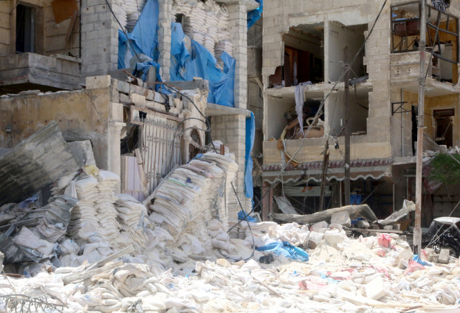 Bệnh viện al-Quds hoang tàn sau loạt bom không kích, theo tình hình chiến sự Syria mới nhất 