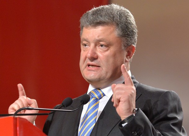 Tổng thống Ukraine Poroshenko ký ban hành luật bầu cử địa phương