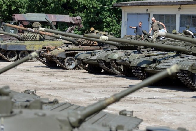 Xe tăng của quân chính phủ Ukraine