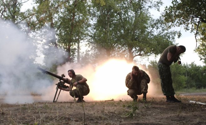 Tình hình Ukraine mới nhất cho biết quân ly khai tấn công ồ ạt, 540 lần chỉ trong một tuần