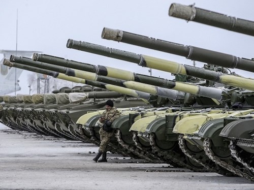 Tình hình Ukraine mới nhất cho biết phe li khai tố chính phủ điều vũ khí hạng nặng trở lại chiến tuyến