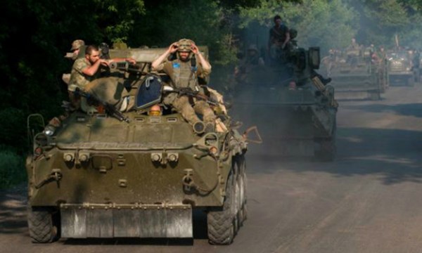 Quân đội Ukraine rầm rộ tiến vào Marinka