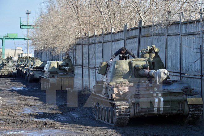 Tình hình Ukraine mới nhất cho biết quân đội Ukraine đã rút vũ khí hạng nhẹ ra khỏi khu vực giới tuyến