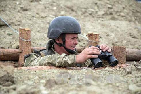 Binh sĩ Ukraine gác tại chốt quân sự ở vùng Donetsk, Đông Ukraine