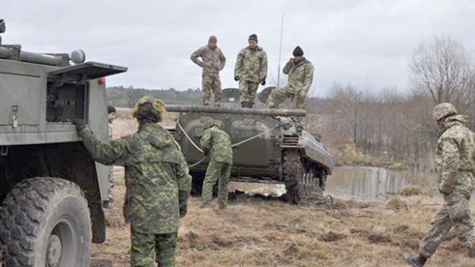 Tình hình Ukraine mới nhất cho biết Canada đưa 200 cố vấn huấn luyện binh sĩ Ukraine