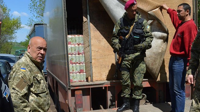 Tình hình Ukraine mới nhất cho biết Ukraine phong tỏa đường tới khu vực ly khai