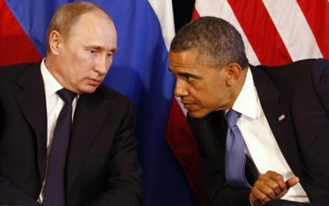 Tổng thống Nga Putin (trái) và người đồng cấp Mỹ Obama 