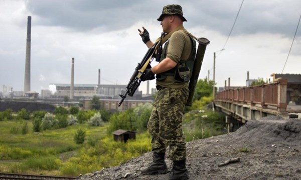 Tình hình Ukraine mới nhất cho biết Nga tiếp tục hợp thức hóa Crimea, Ukraine bất lực