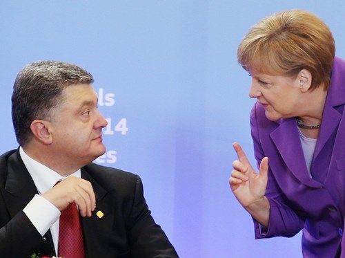 Tổng thống Ukraine Petro Poroshenko và Thủ tướng Đức Angela Merkel