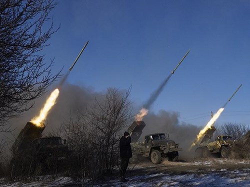 Thượng viện Mỹ ký đạo luật viện trợ quân sự cho Ukraine