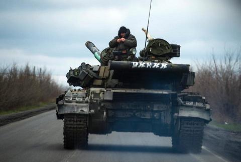 Tình hình Ukraine mới nhất cho biết NATO sôi sục cảnh báo quân ly khai Ukraine