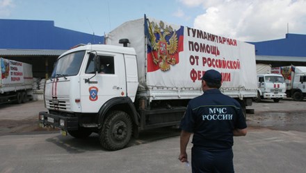 Nga đưa 2 đoàn xe nhân đạo sang miền Đông Ukraine trong 1 tuần