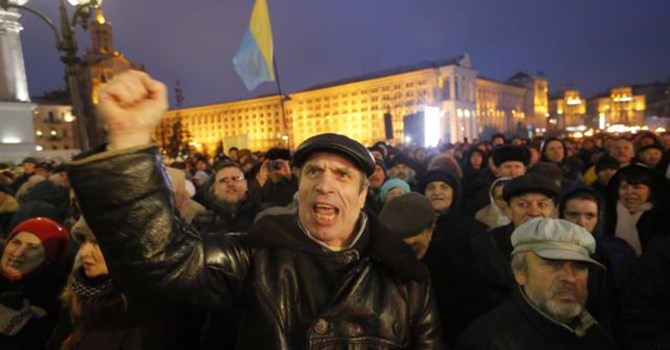 Tình hình Ukraine mới nhất cho biết căng thẳng và bạo động đang gia tăng ở miền Đông Ukraine 