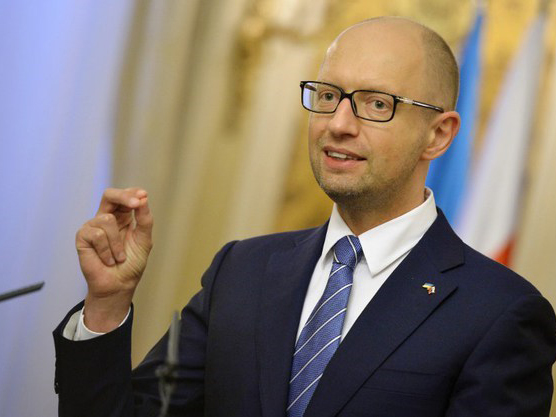 Thủ tướng Ukraine Arseny Yatsenyuk bị nghi ngờ liên quan đến các hoạt động tham nhũng