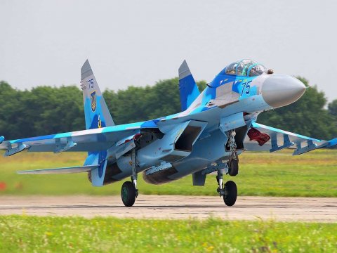 Tình hình Ukraine mới nhất: Máy bay Su-27 của không quân Ukraine