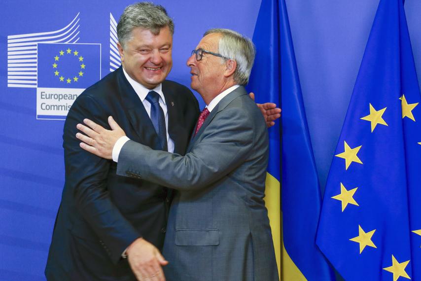 Kiev đang tìm mọi cách để được gia nhập EU hoặc NATO trong bối cảnh tình hình Ukraine hiện nay.