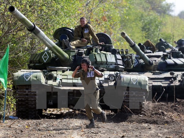 Lực lượng ly khai ở miền đông Ukraine tham gia cuộc tập trận tại thị trấn Torez, khu vực Donetsk 