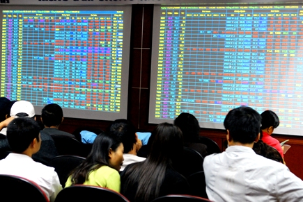Xu hướng thuê môi giới nước ngoài phản ánh ảnh hưởng ngày càng lớn của các nhà đầu tư quốc tế trên thị trường chứng khoán Việt Nam