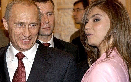 Báo chí nước ngoài thường xuyên cho rằng Kabayeva là người tình của ông Putin,