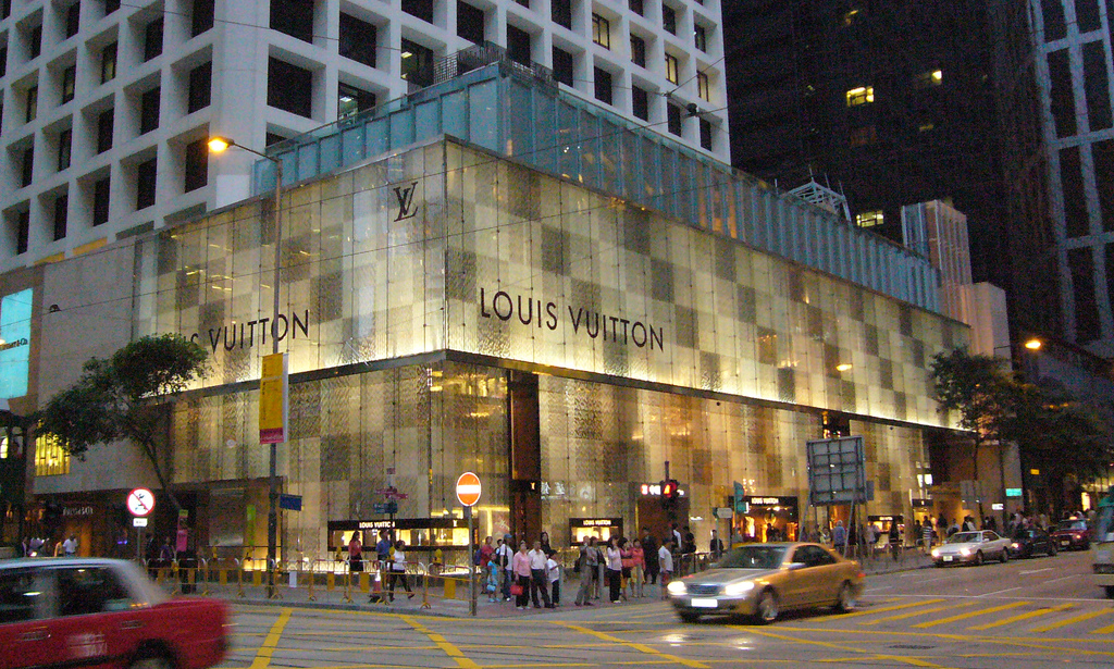 Tầng lớp thượng lưu của Trung Quốc đang quay lưng lại với Louis Vuitton để tìm đến mới những thương hiệu đắt đỏ hơn