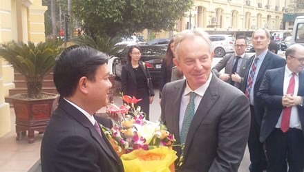 Cựu Thủ tướng Anh Tony Blair trong buổi làm việc với Bộ GTVT