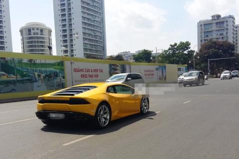 Siêu xe Lamborghini Hurracan màu vàng Cường đô la mới tậu. Ảnh: Báo Đất Việt