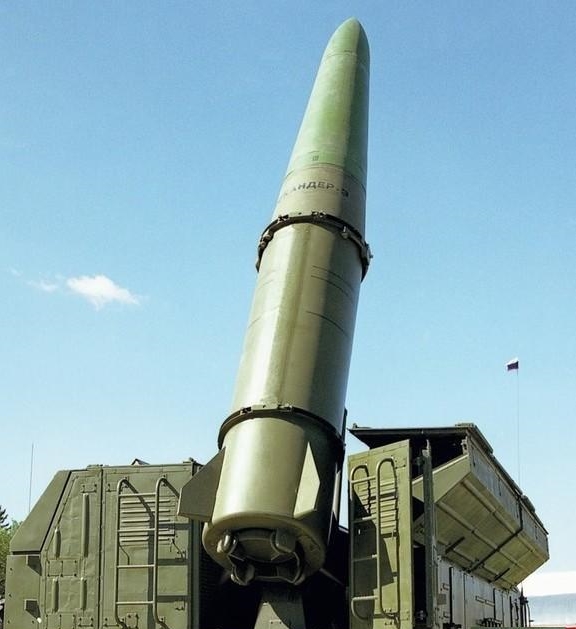 Đầu đạn của tổ hợp tên lửa Iskander bao gồm 54 đầu đạn con với nhiều chủng loại