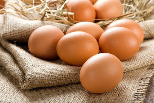 Trứng là một trong những thực phẩm giúp tóc chắc khỏe cực kỳ hiệu quả